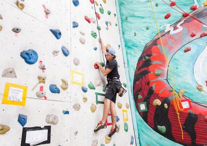 Push Rock Climbing 